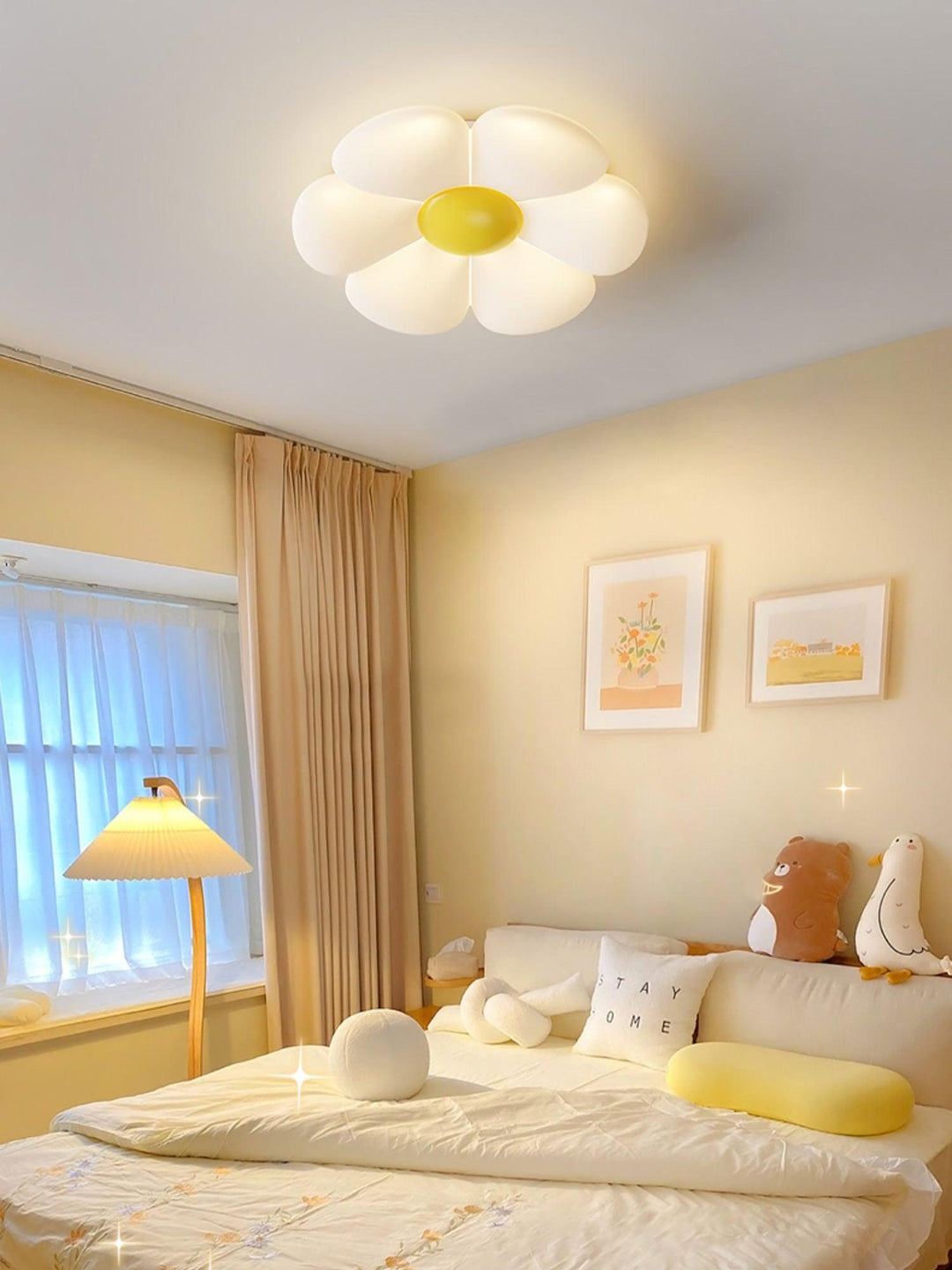 Lampa sufitowa w kształcie kwiatu z sześcioma płatkami do pokoju dziecięcego