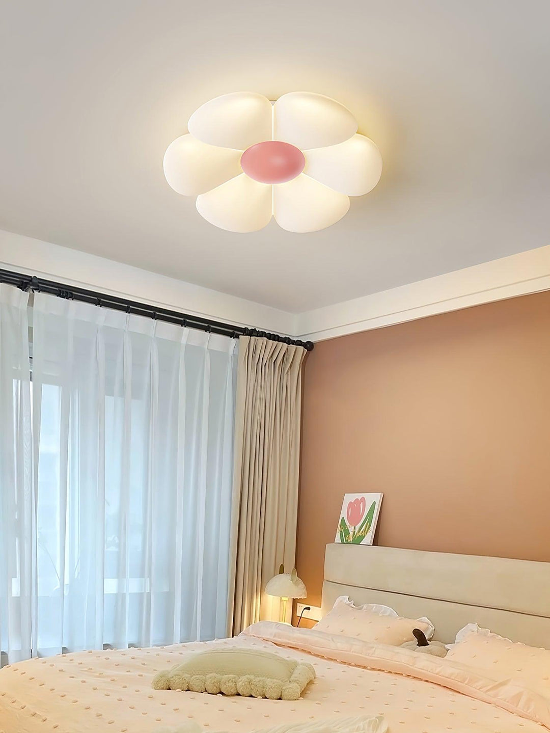 Lampa sufitowa w kształcie kwiatu z sześcioma płatkami do pokoju dziecięcego