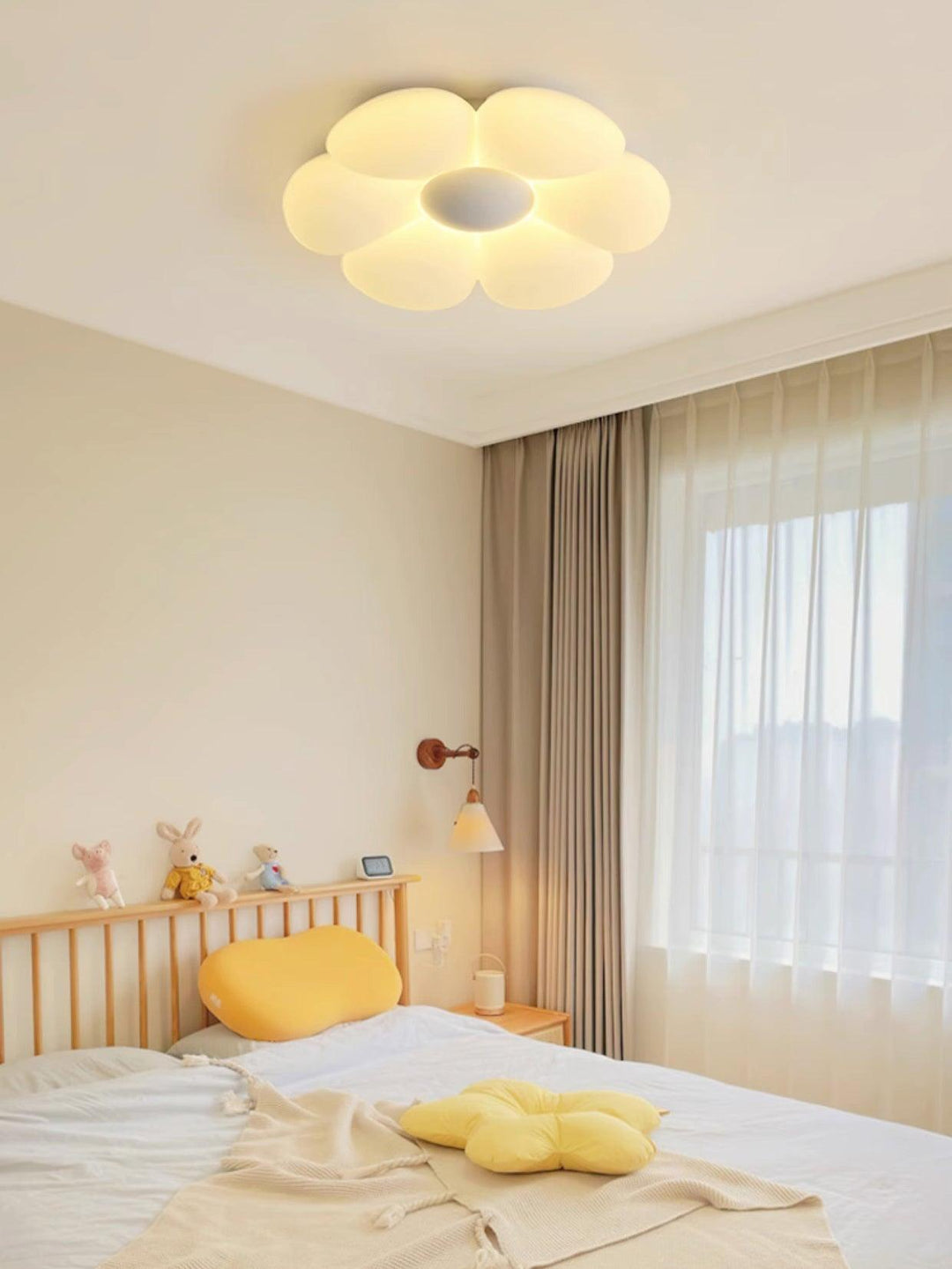 Lampa sufitowa w kształcie kwiatu z sześcioma płatkami do pokoju dziecięcego