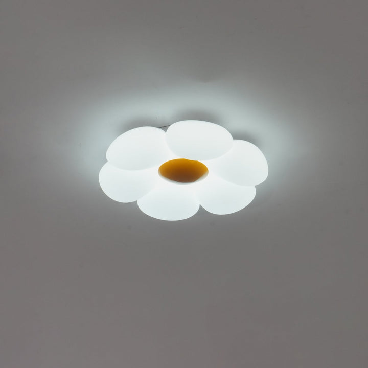 Lampa sufitowa w kształcie kwiatu z sześcioma płatkami do pokoju dziecięcego