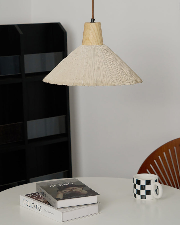Lampa Wisząca Z Betonu Z Faldami