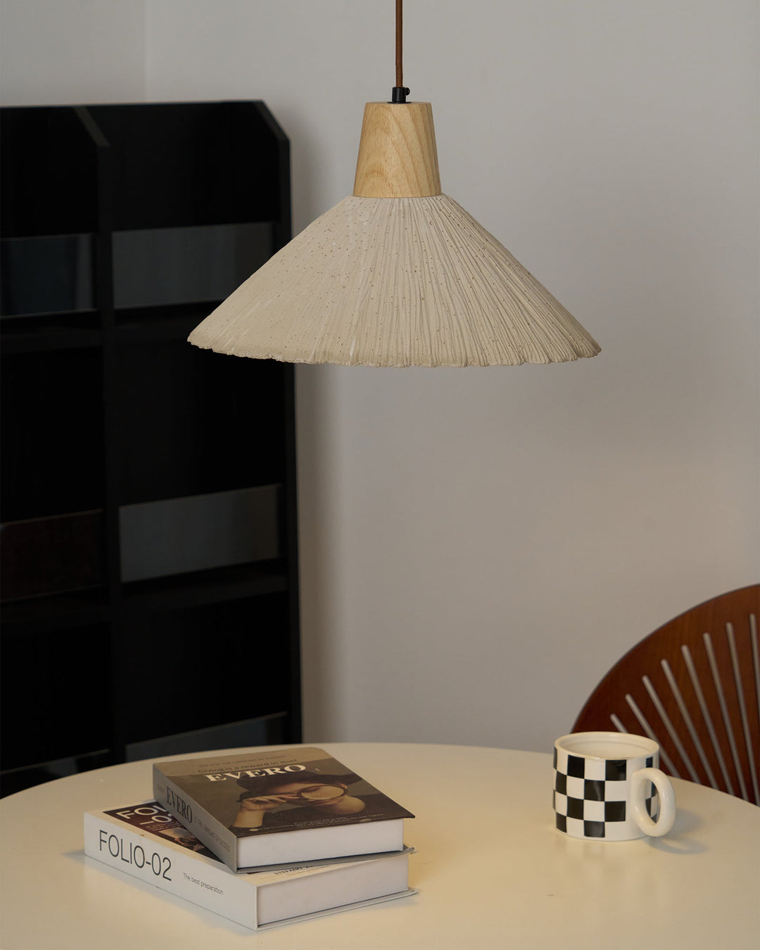 Lampa Wisząca Z Betonu Z Faldami