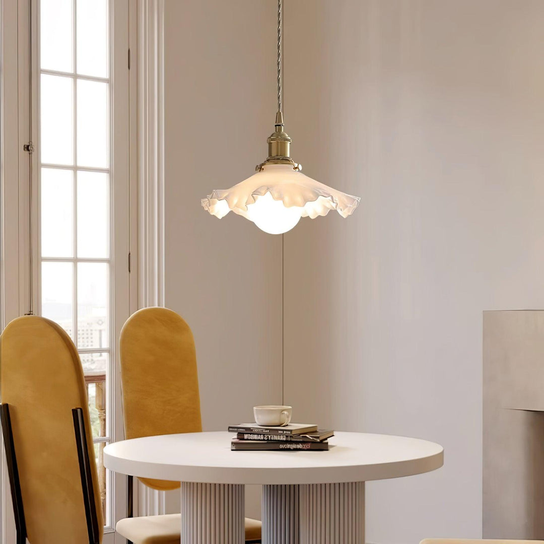 Mała Lampa Wisząca z Kwiatowym Wzorem