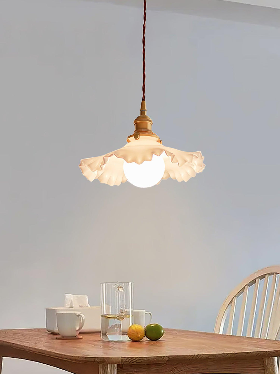 Mała Lampa Wisząca z Kwiatowym Wzorem