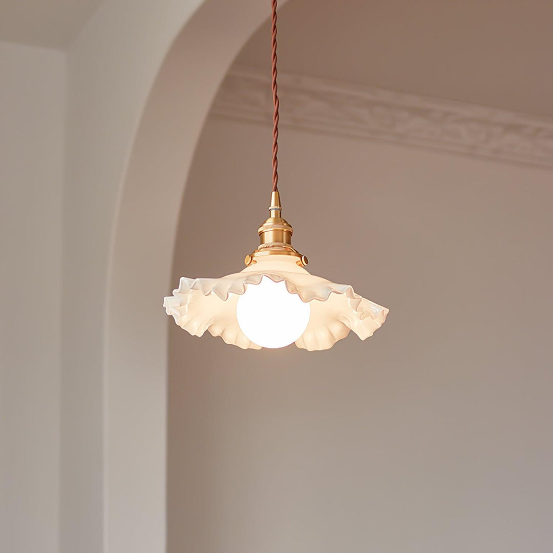 Mała Lampa Wisząca z Kwiatowym Wzorem
