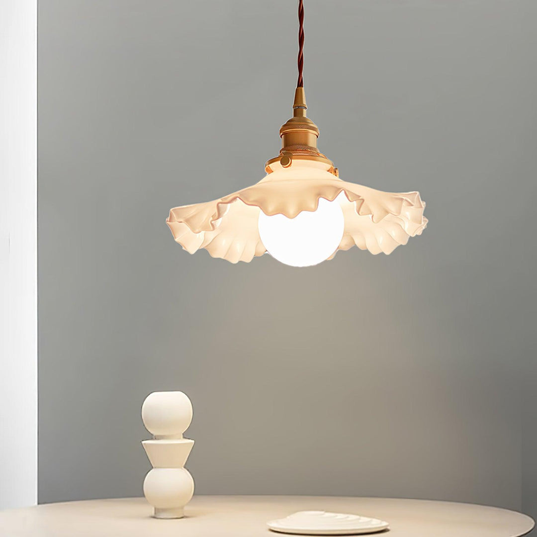 Mała Lampa Wisząca z Kwiatowym Wzorem