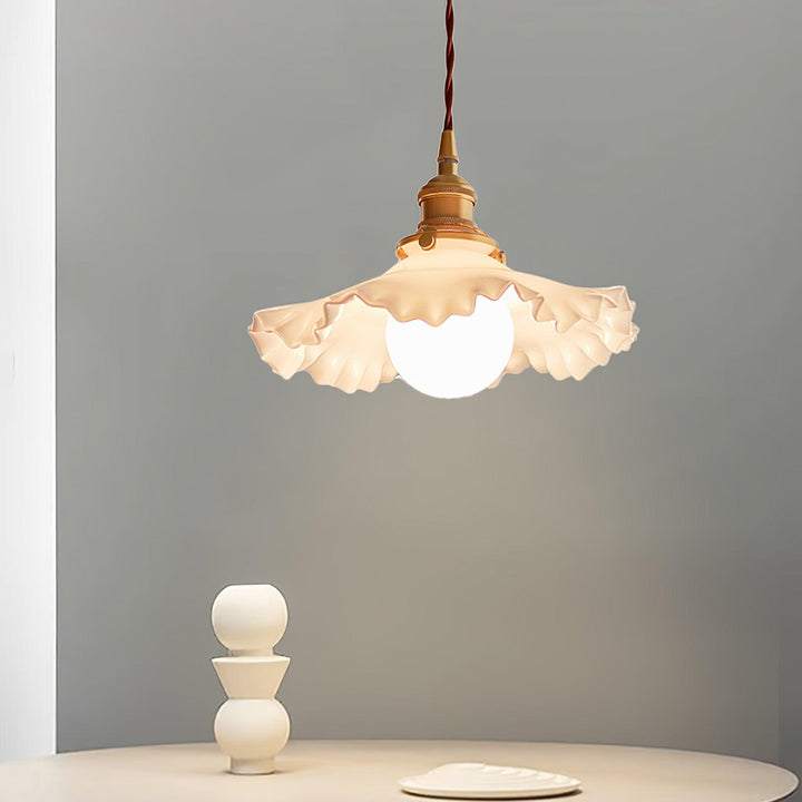 Mała Lampa Wisząca z Kwiatowym Wzorem