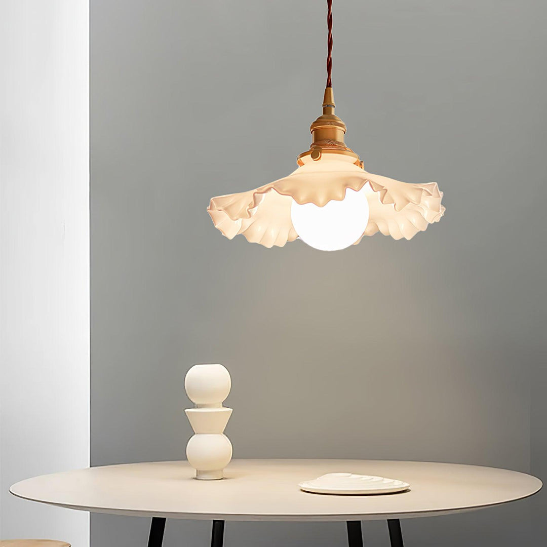 Mała Lampa Wisząca z Kwiatowym Wzorem
