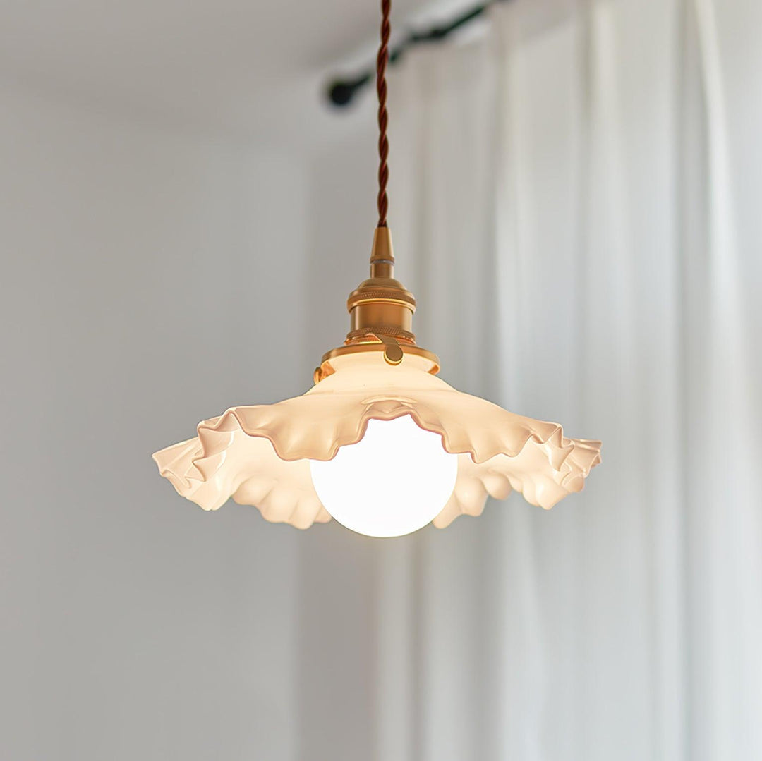 Mała Lampa Wisząca z Kwiatowym Wzorem