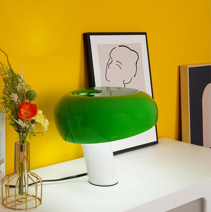 Lampa stołowa Nucleus z marmuru