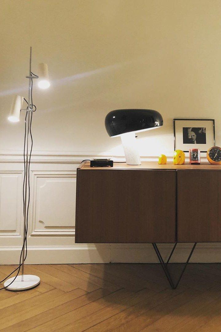 Lampa stołowa Nucleus z marmuru
