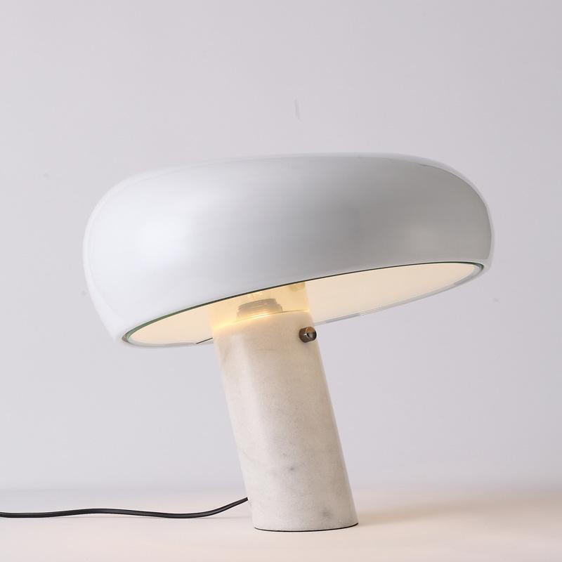 Lampa stołowa Nucleus z marmuru