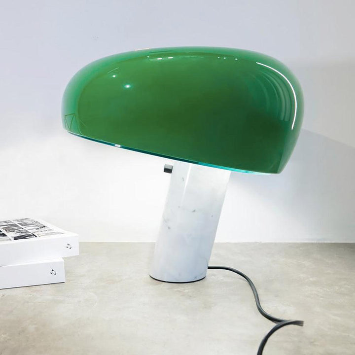 Lampa stołowa Nucleus z marmuru