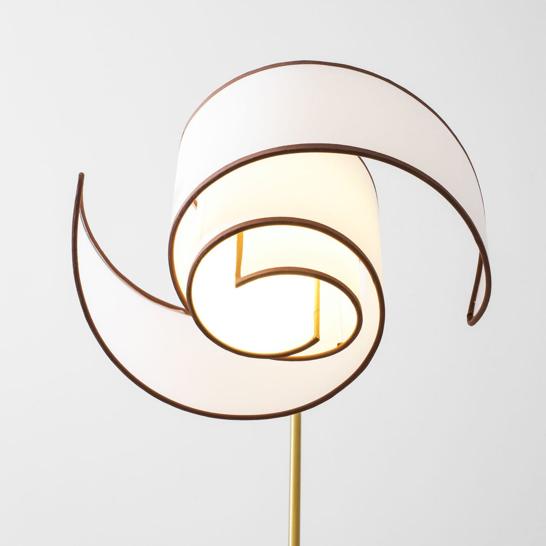 Lampa podłogowa Stelmo z zakrzywioną szyją
