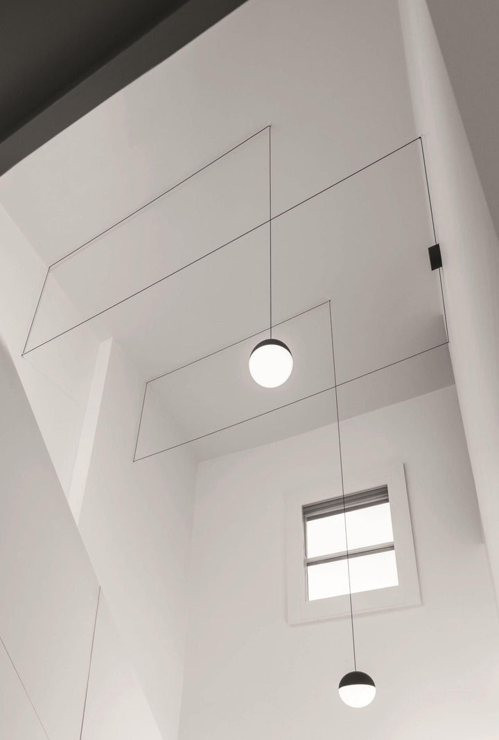 Lampy String z przewodem zawieszanym na hakach
