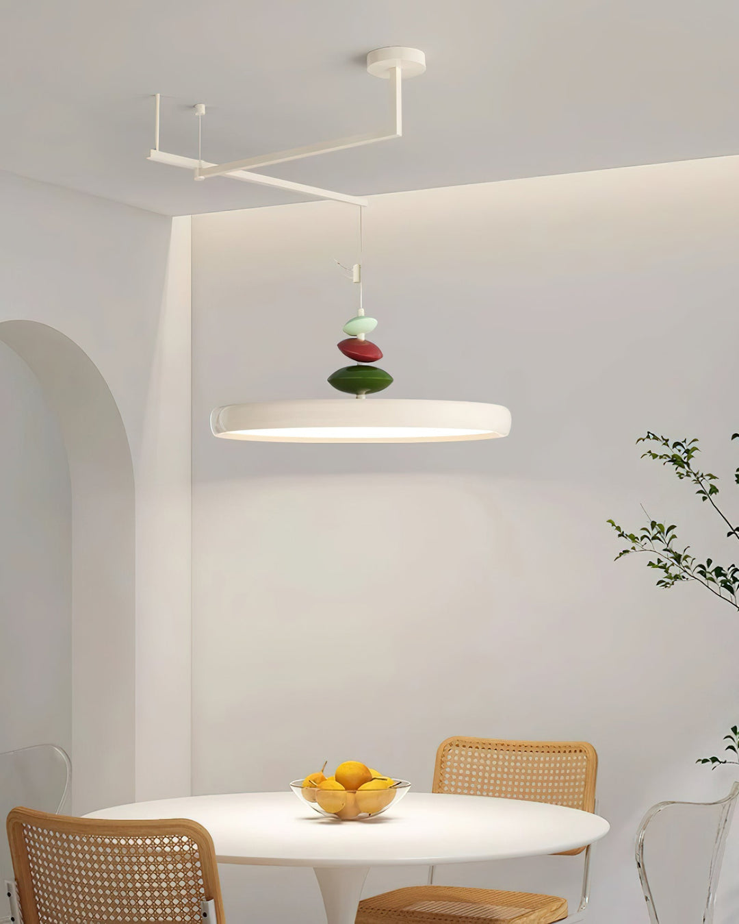 Lampa Wisząca z Kamiennym Ramieniem