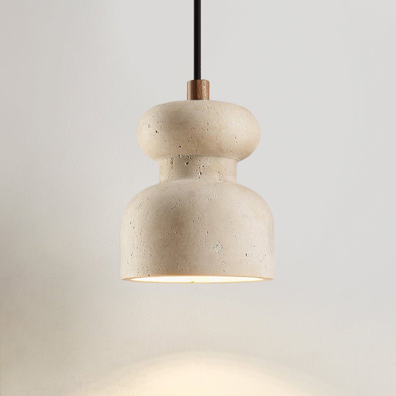 Lampa wisząca z teksturowanego trawertynu w kształcie tykwy