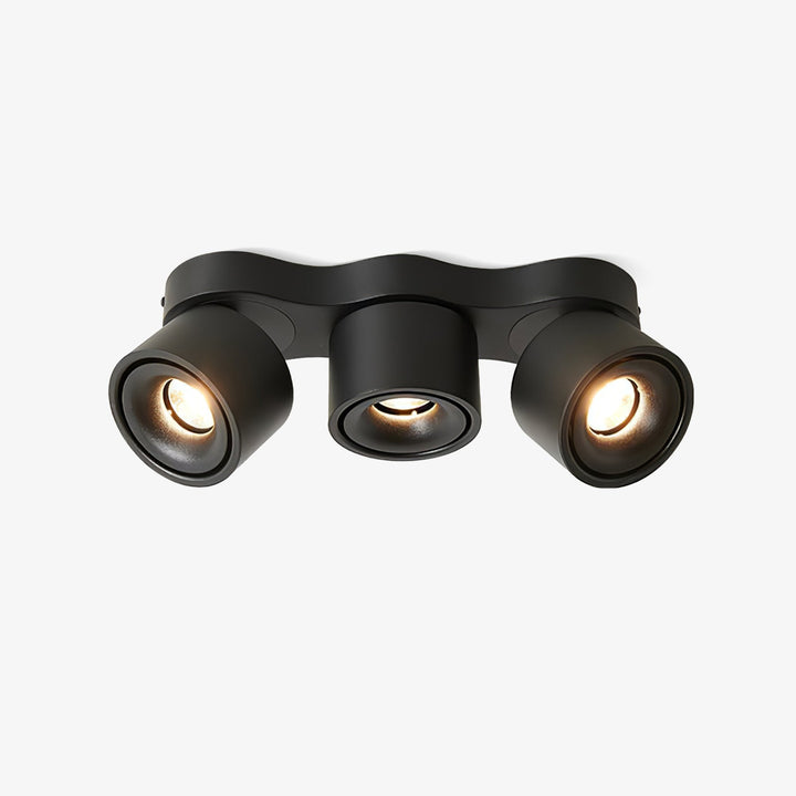 Lampa sufitowa z trzema ruchomymi głowicami