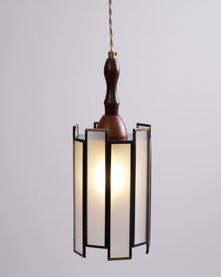 Lampa wisząca Tiffany ze witrażem