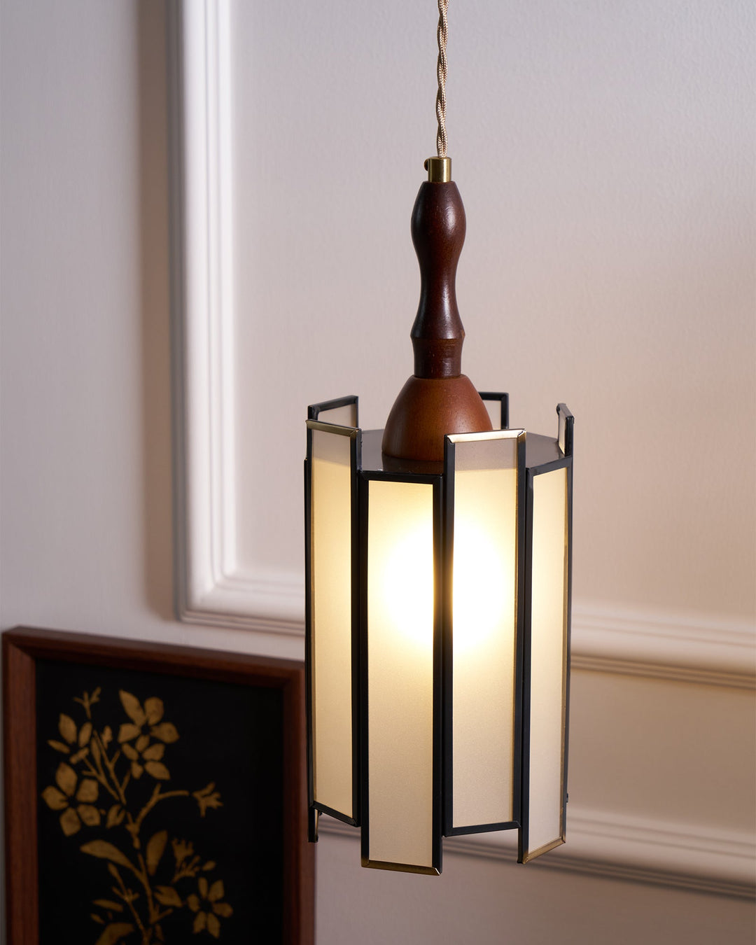 Lampa wisząca Tiffany ze witrażem