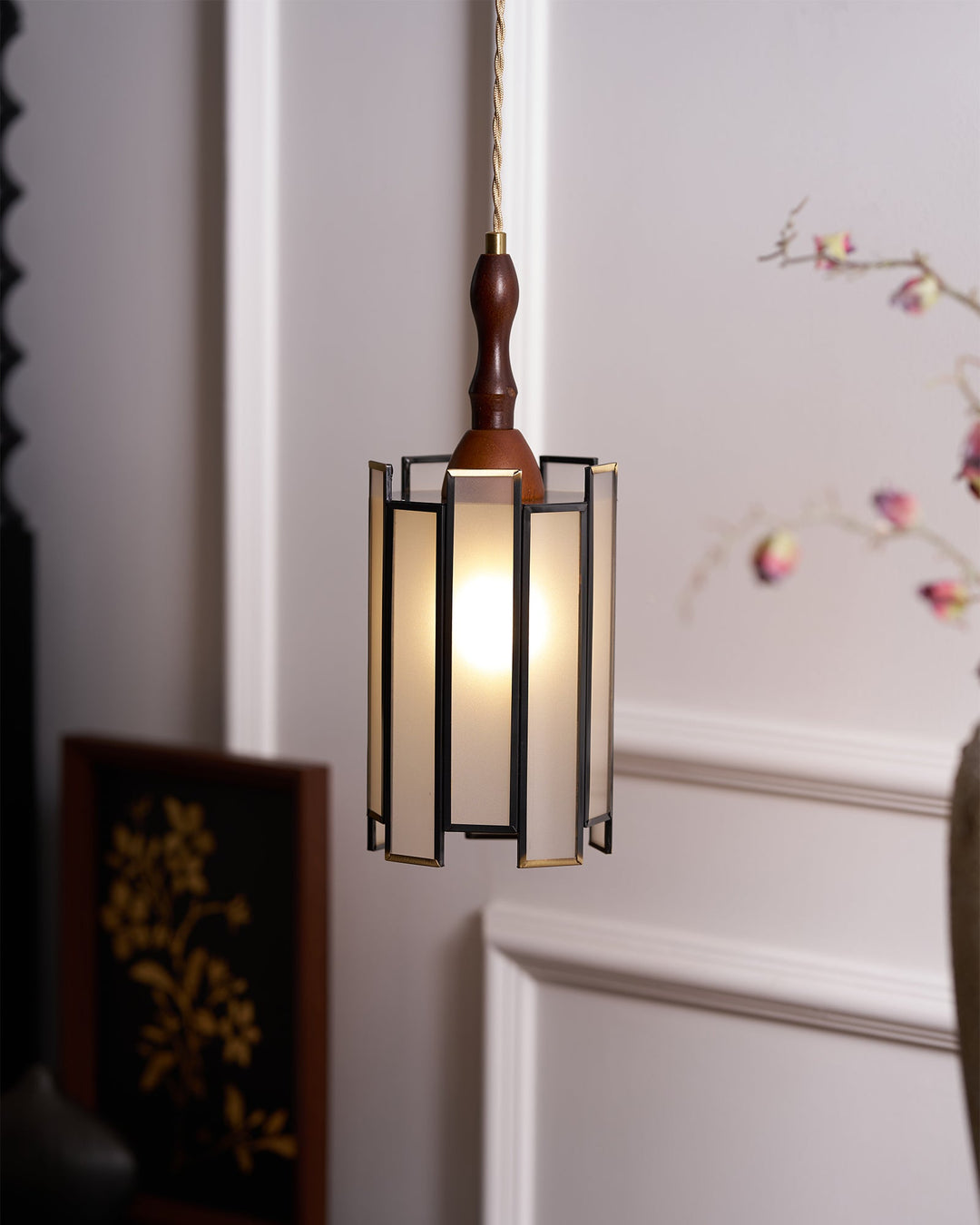 Lampa wisząca Tiffany ze witrażem
