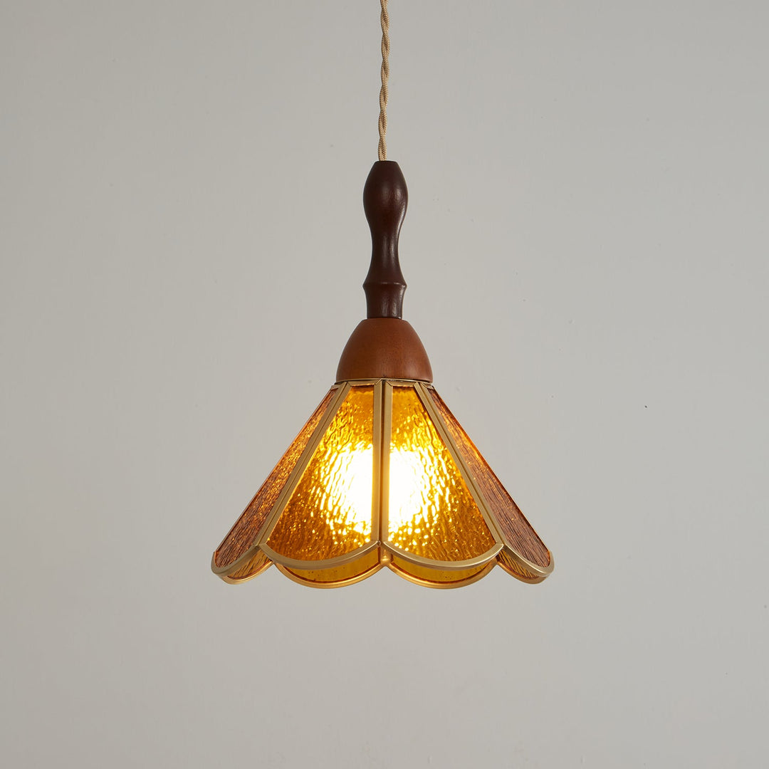 Lampa wisząca Tiffany ze witrażem