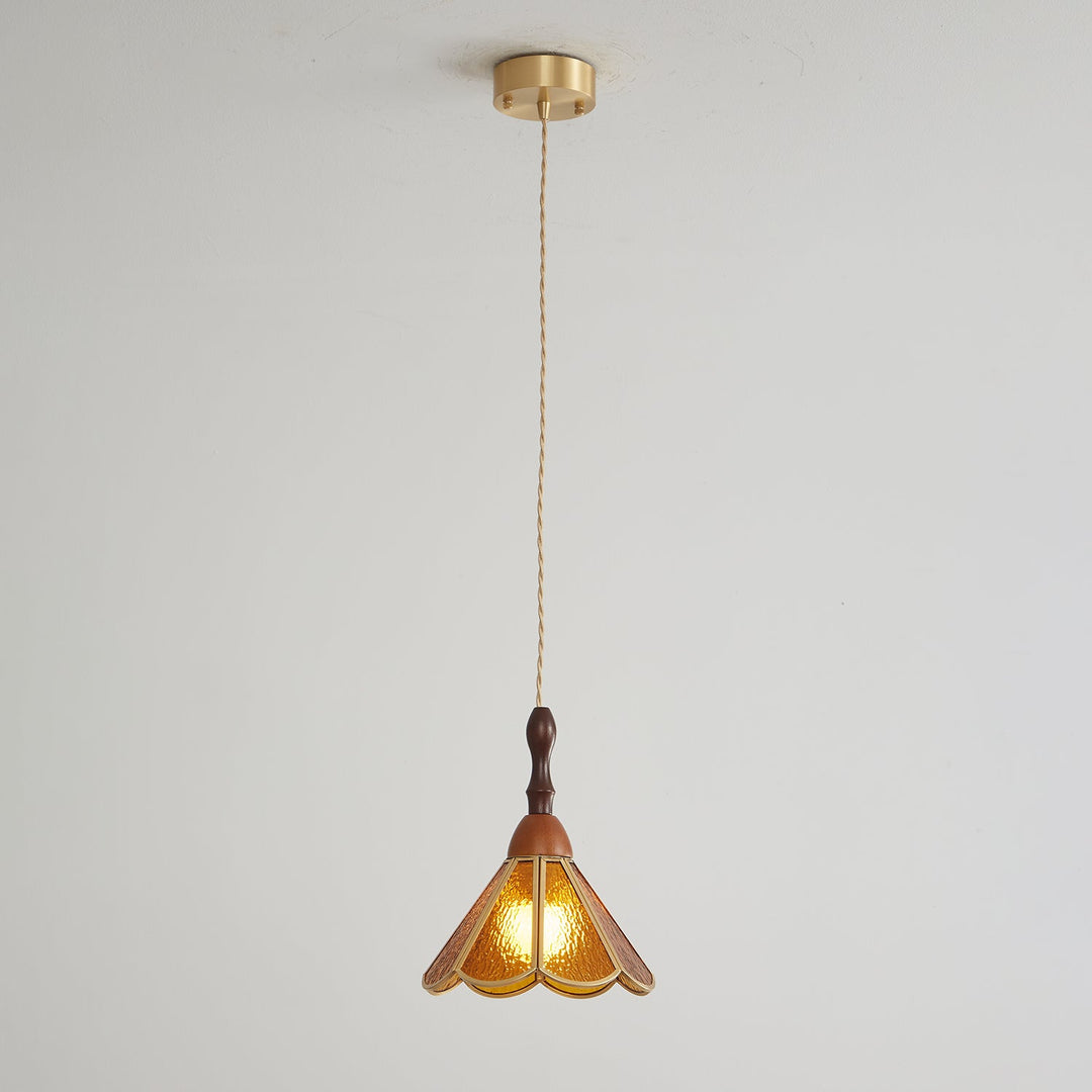 Lampa wisząca Tiffany ze witrażem