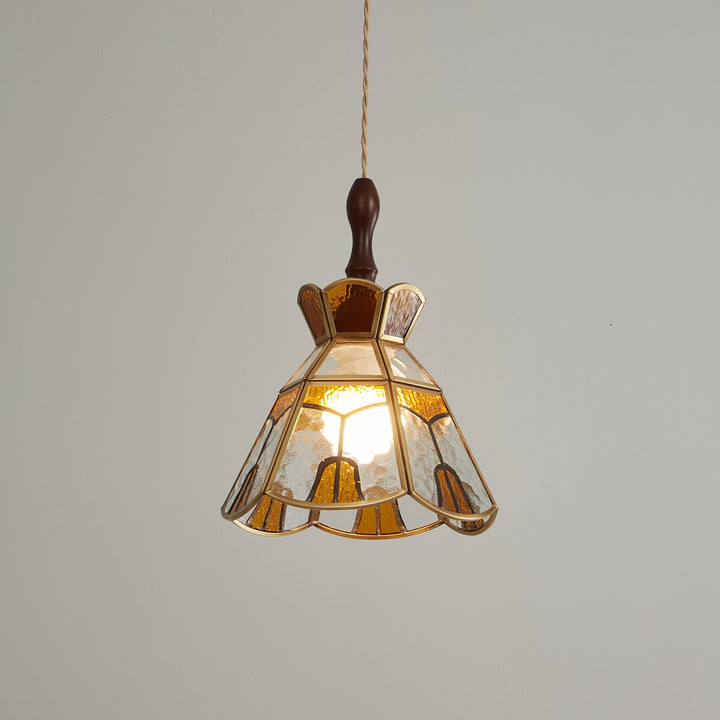 Lampa wisząca Tiffany ze witrażem