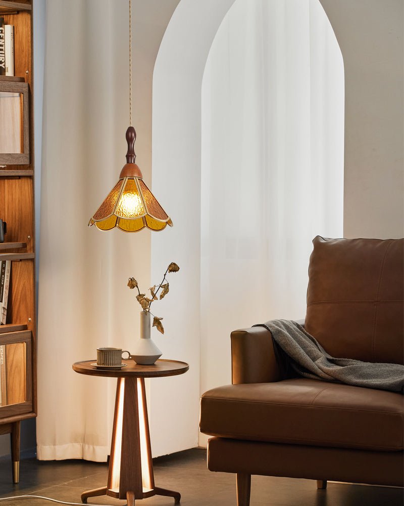 Lampa wisząca Tiffany ze witrażem
