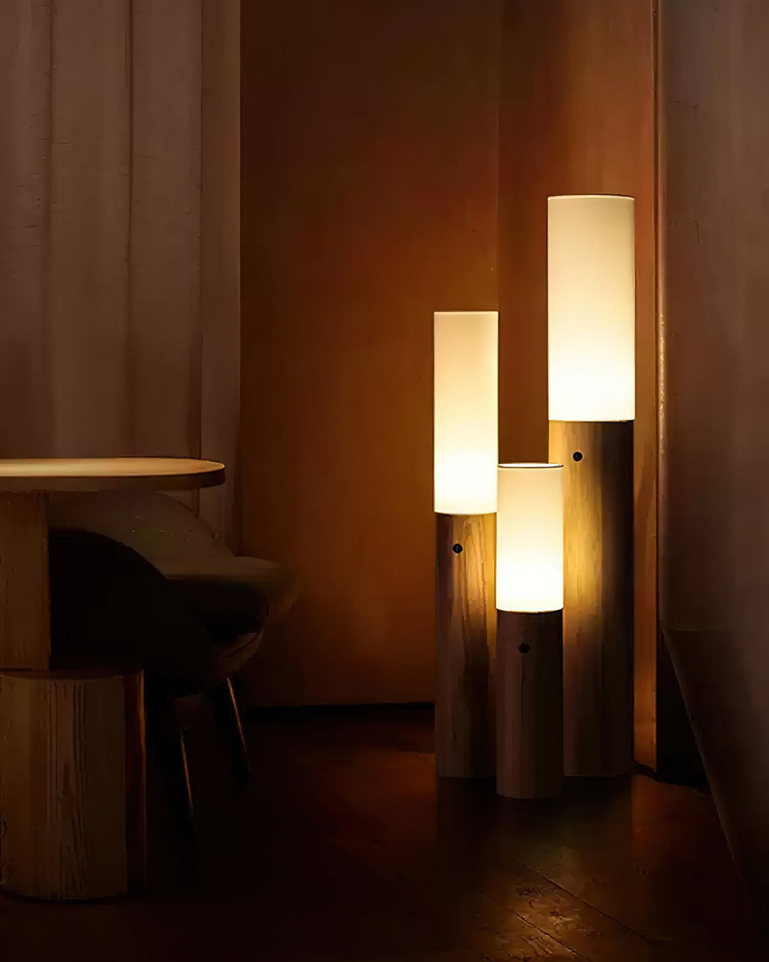Lampa Podłogowa Kolumnowa z Drewna