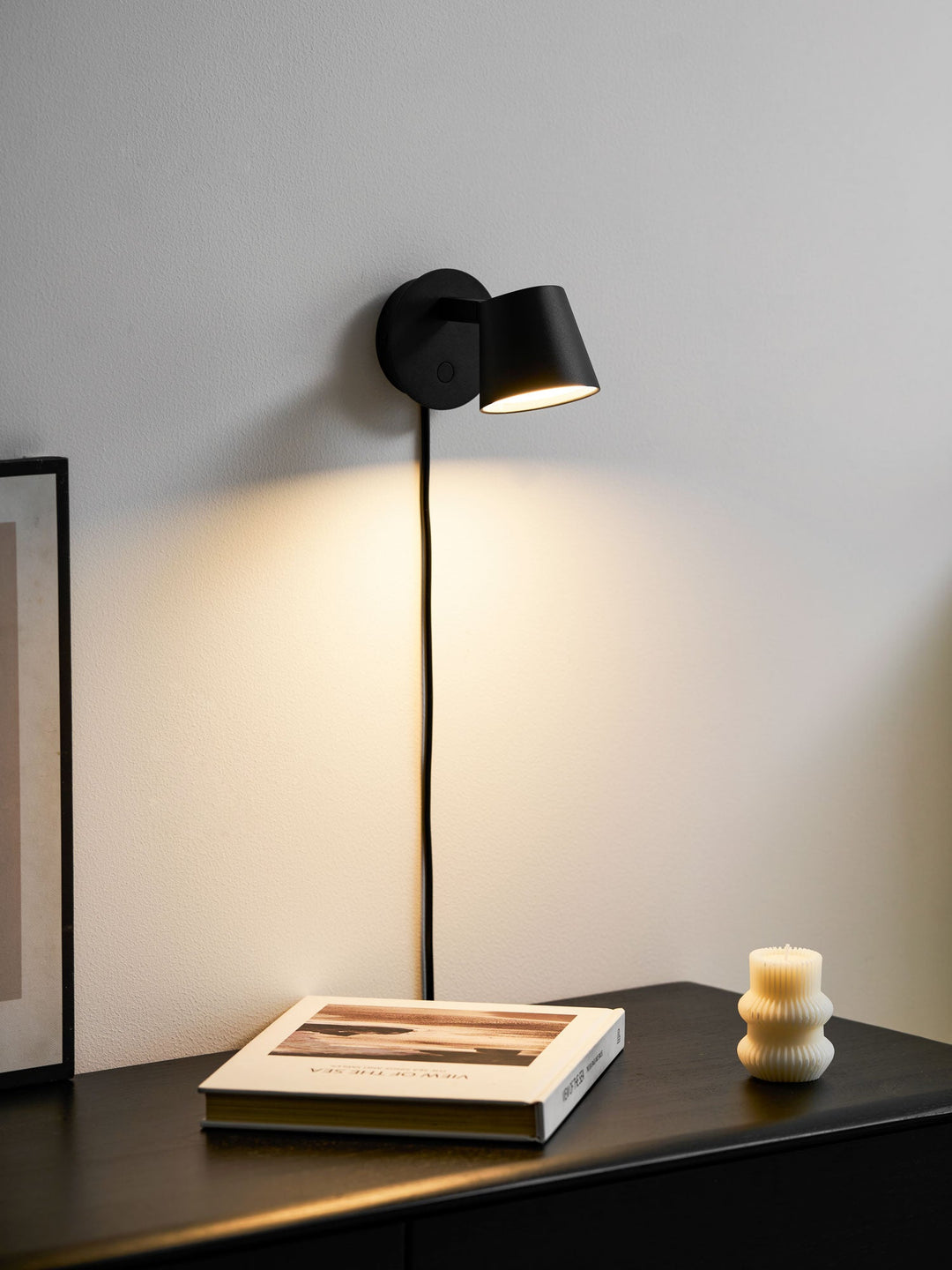 Lampa ścienna Tip z wtyczką