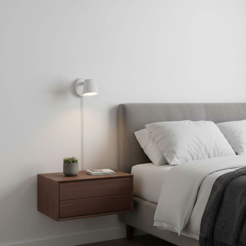 Lampa ścienna Tip z wtyczką