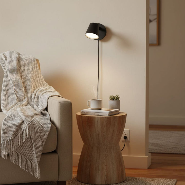 Lampa ścienna Tip z wtyczką