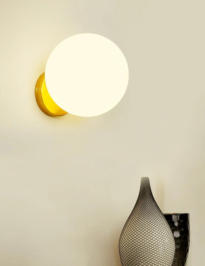Lampa Ścienna Tip of The Tongue