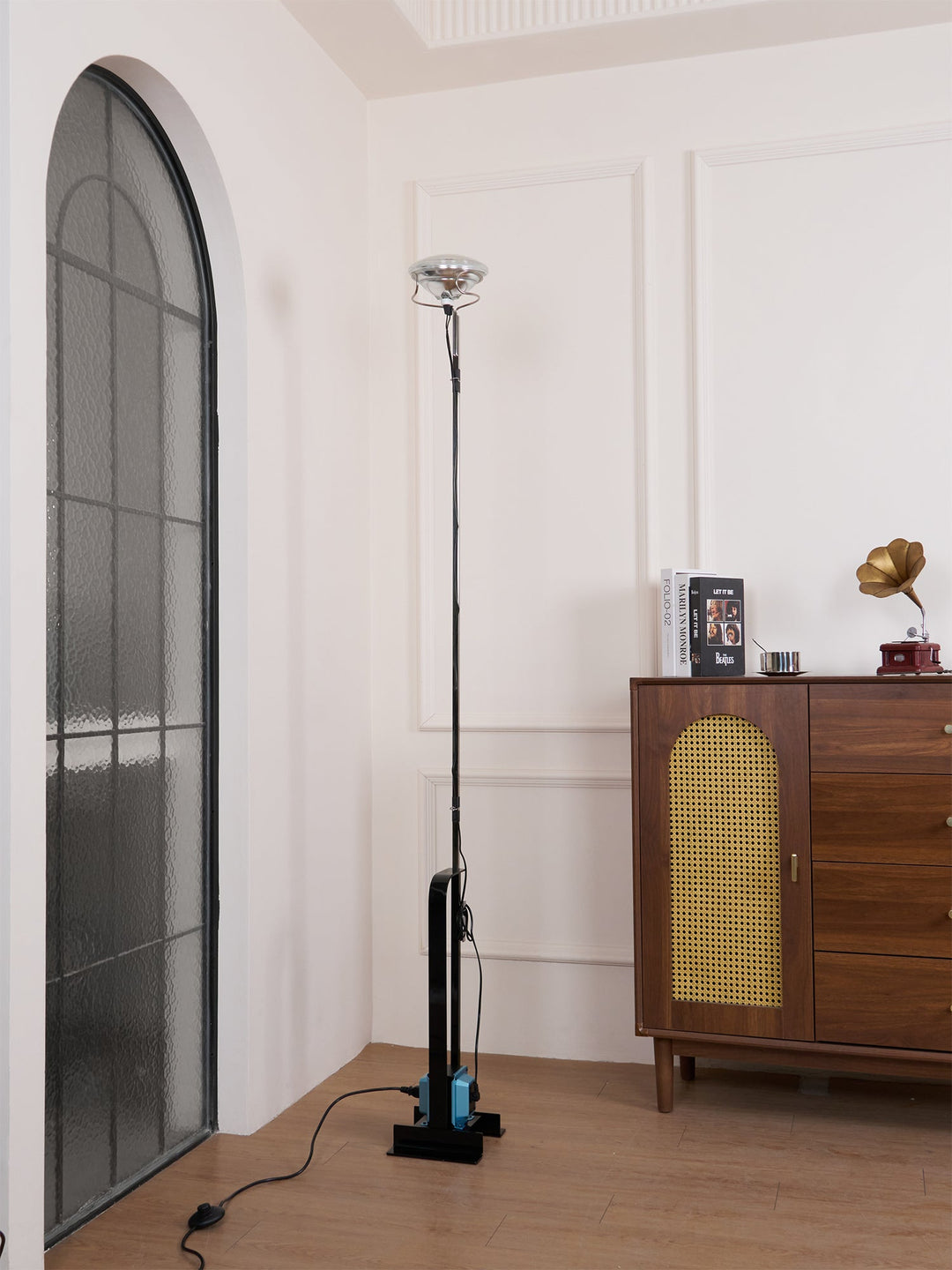 Lampa podłogowa Toio