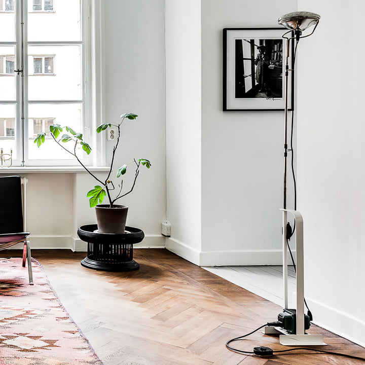 Lampa podłogowa Toio