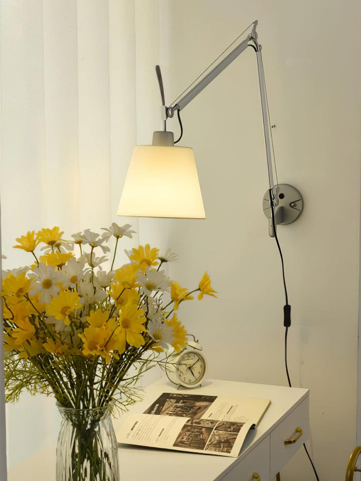 Lampa Ścienna Rocker w Nowoczesnym Designie