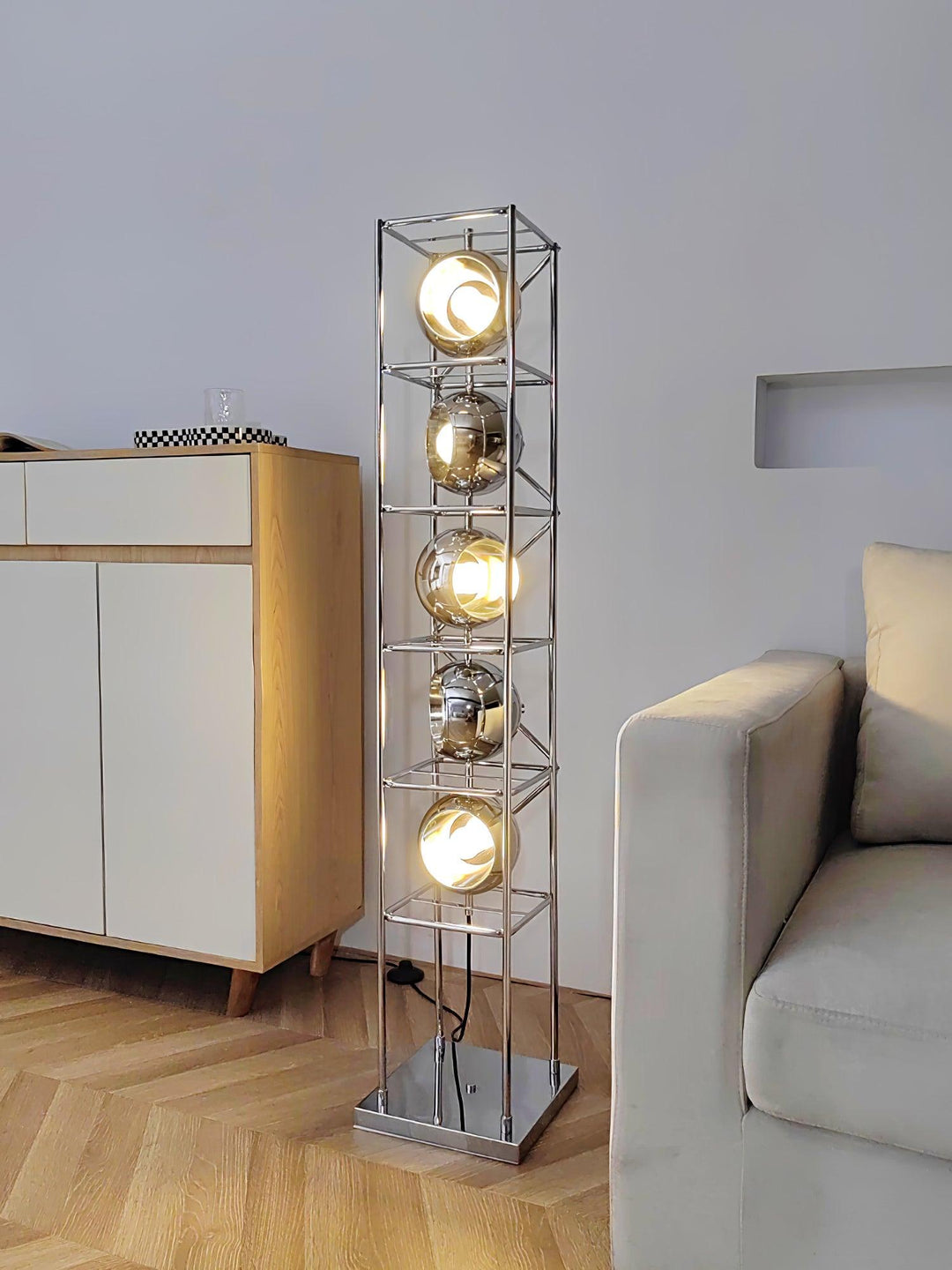 Lampa Podłogowa Wieża Kul
