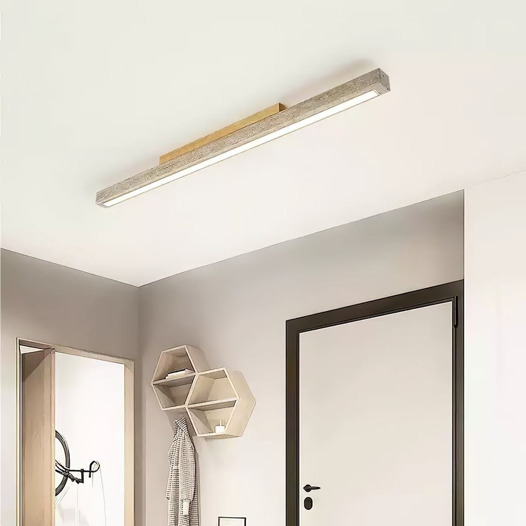 Lampa sufitowa z kolumną z trawertynu