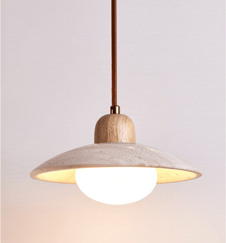 Lampa wisząca z travertynu w kształcie kopuły