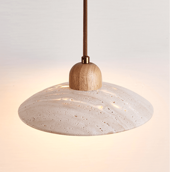 Lampa wisząca z travertynu w kształcie kopuły