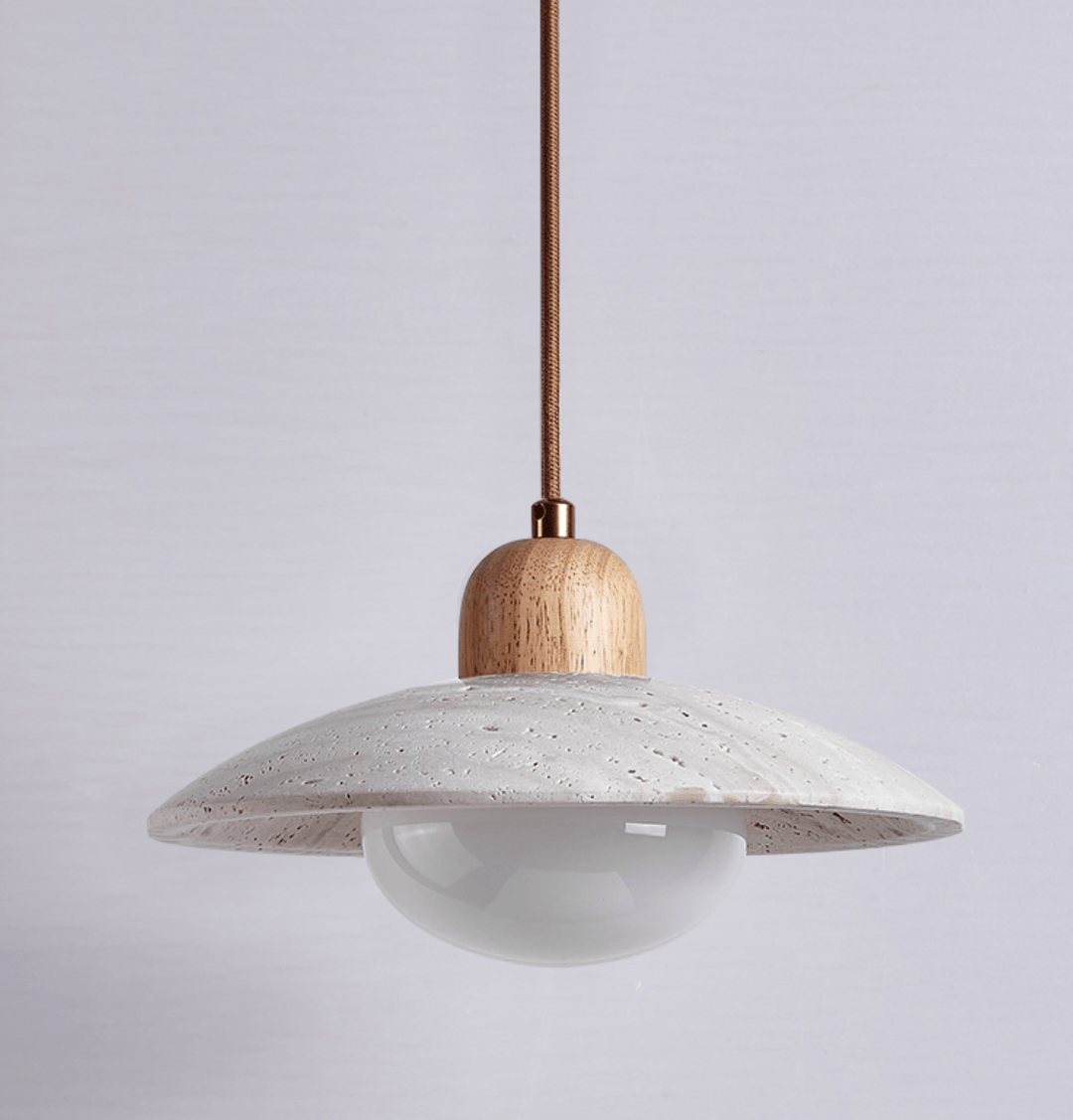 Lampa wisząca z travertynu w kształcie kopuły