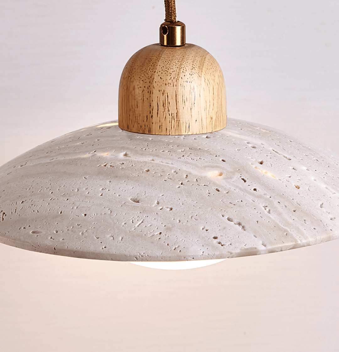 Lampa wisząca z travertynu w kształcie kopuły