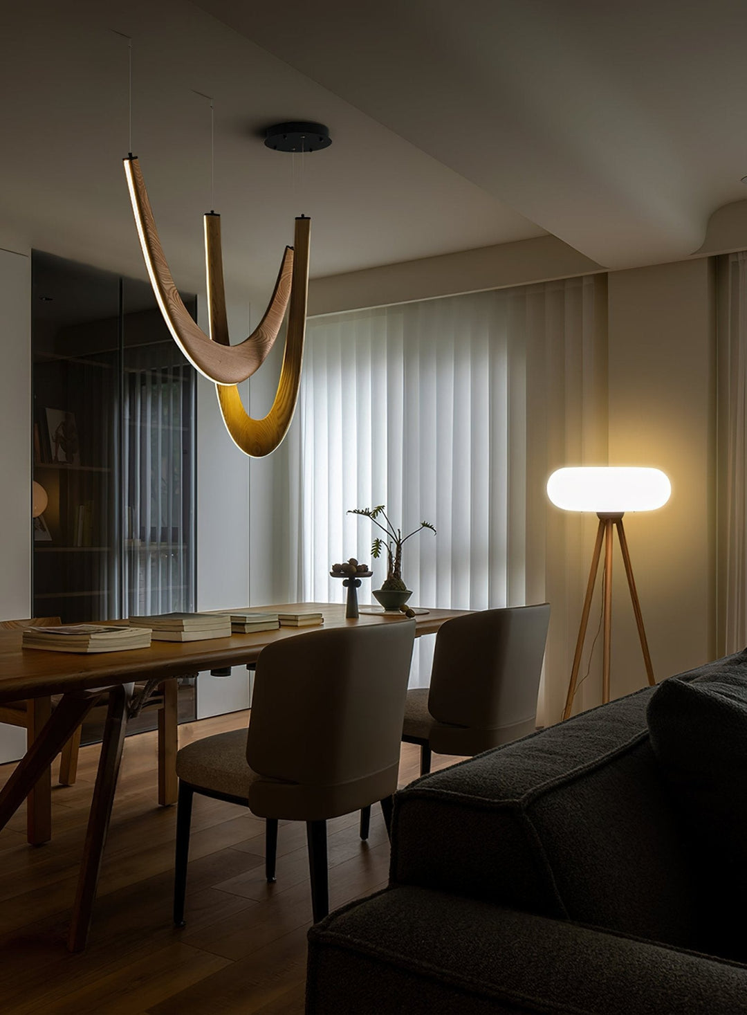 Lampa wisząca U z drewna