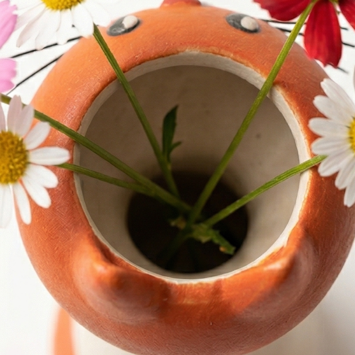 Felina – Ręcznie robiony ceramiczny wazon na kwiaty w kształcie kota