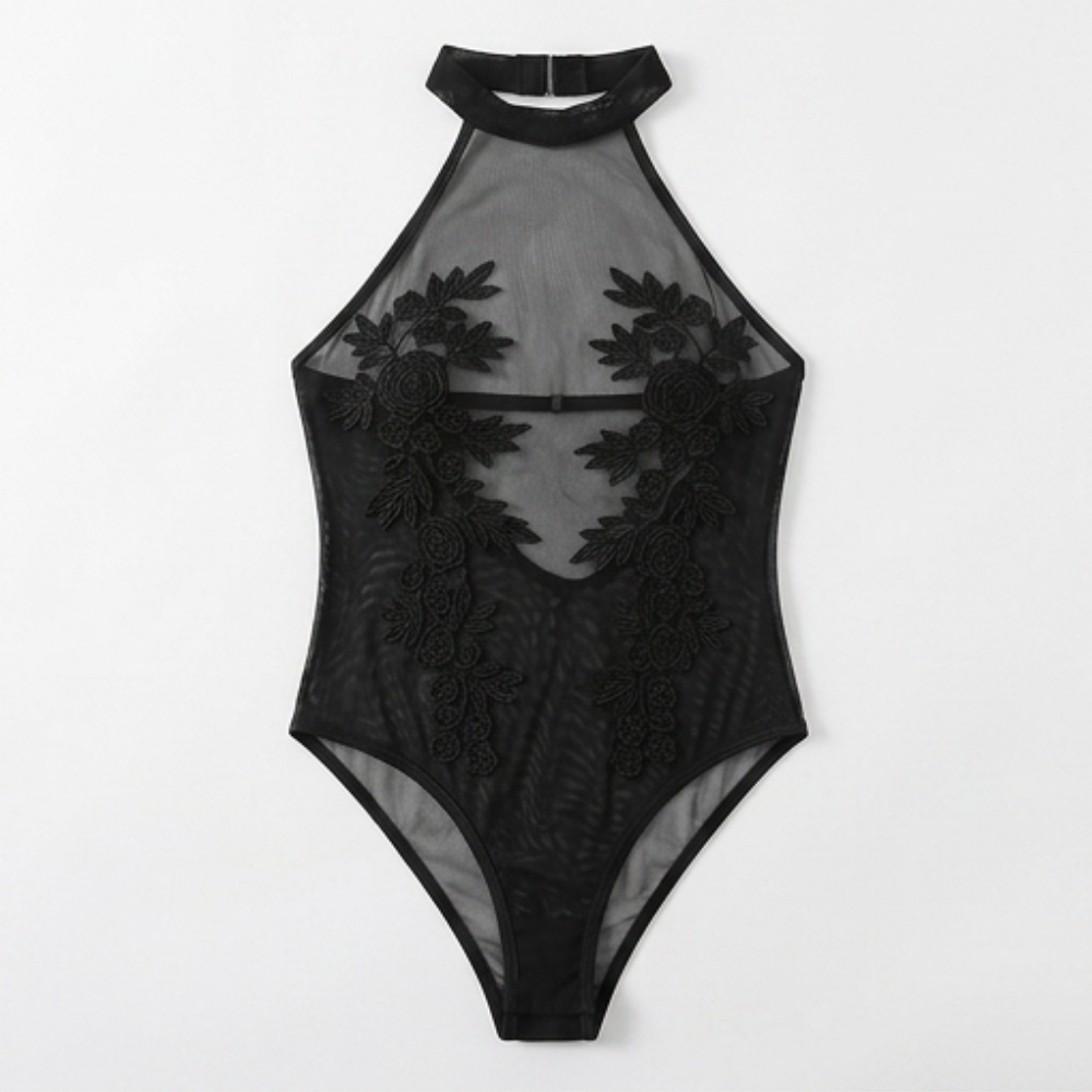Floressa – Przezroczysty body z haftem kwiatowym na halter