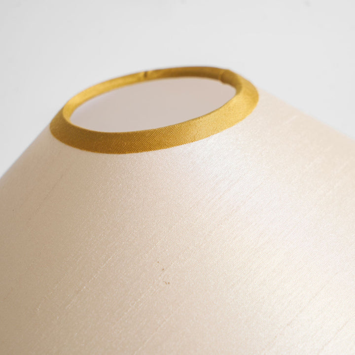 Lampa stołowa Talonwood