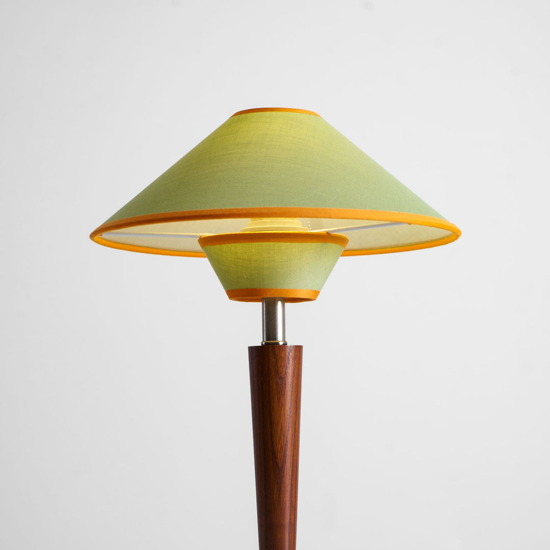 Lampa stołowa Talonwood