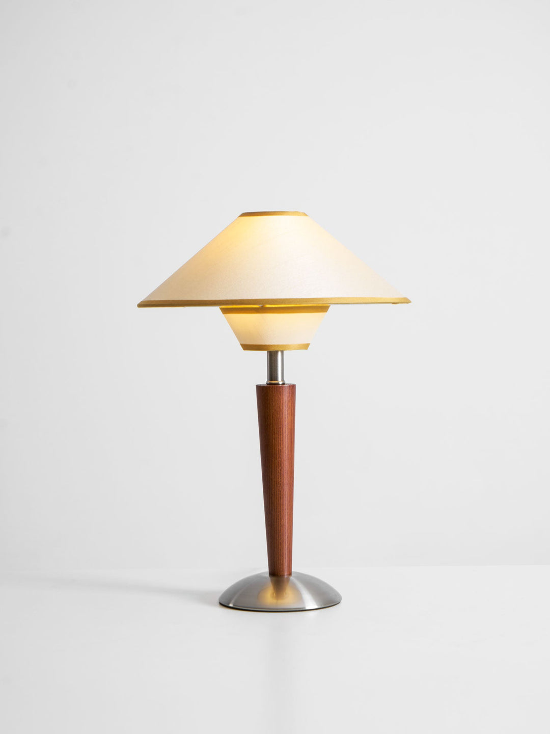 Lampa stołowa Talonwood
