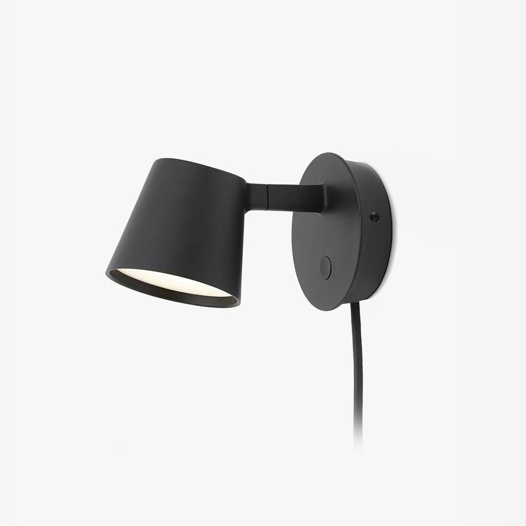Lampa ścienna Tip z wtyczką